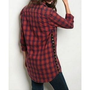 NWT Jella C. Plaid Distressed Grommet Button Down Shirt Size M